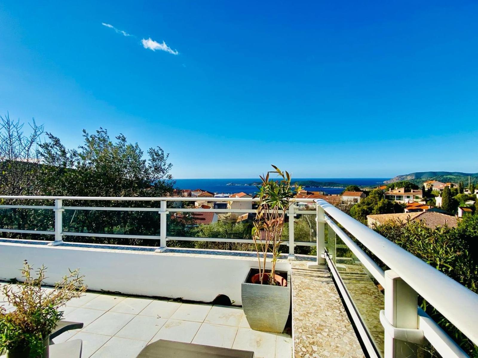 Villa Montalbo Vue Mer De 2 A 10 Personnes Cargèse Kültér fotó