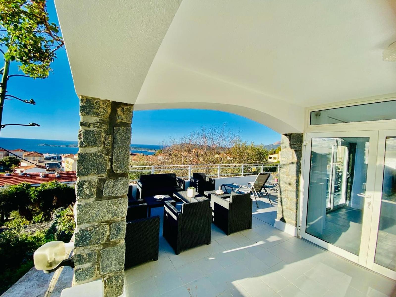 Villa Montalbo Vue Mer De 2 A 10 Personnes Cargèse Kültér fotó