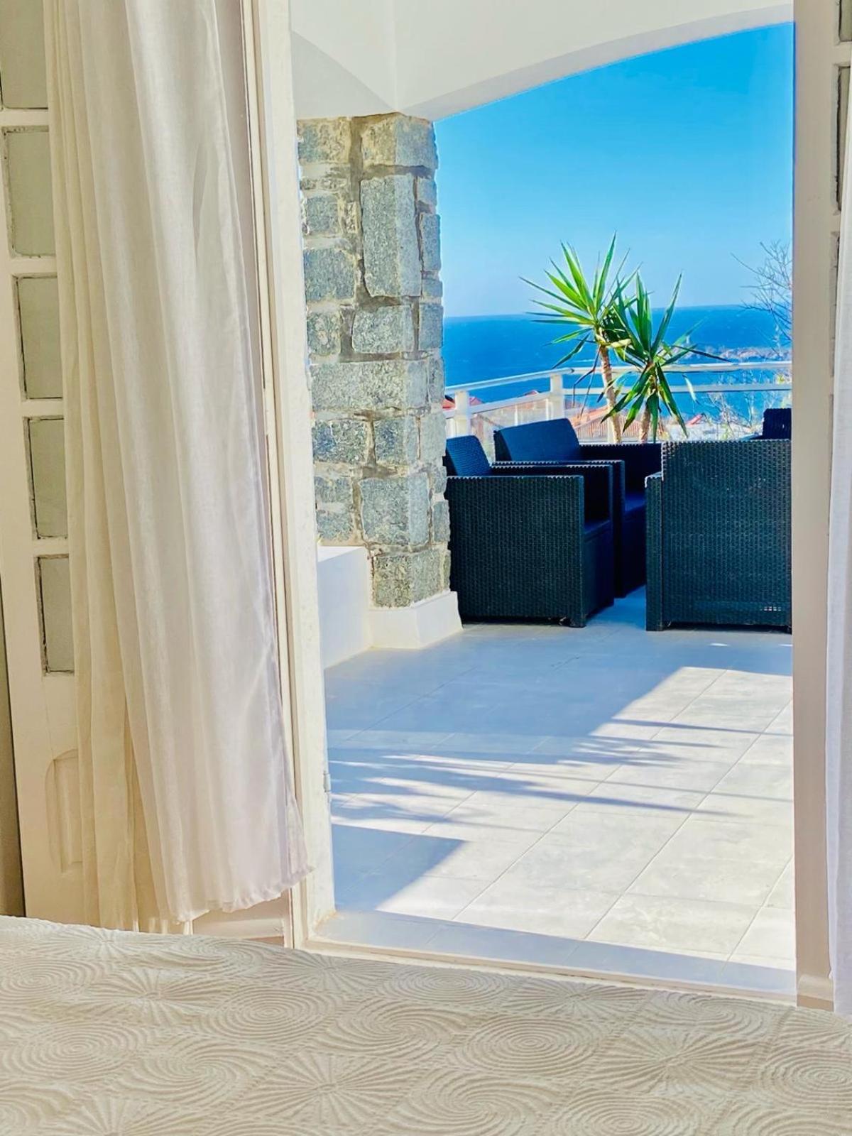 Villa Montalbo Vue Mer De 2 A 10 Personnes Cargèse Kültér fotó